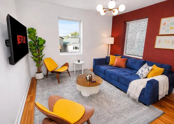 Modern 4br Pilsen Retreat Near Illinois Medical District & Downtown Appartement *